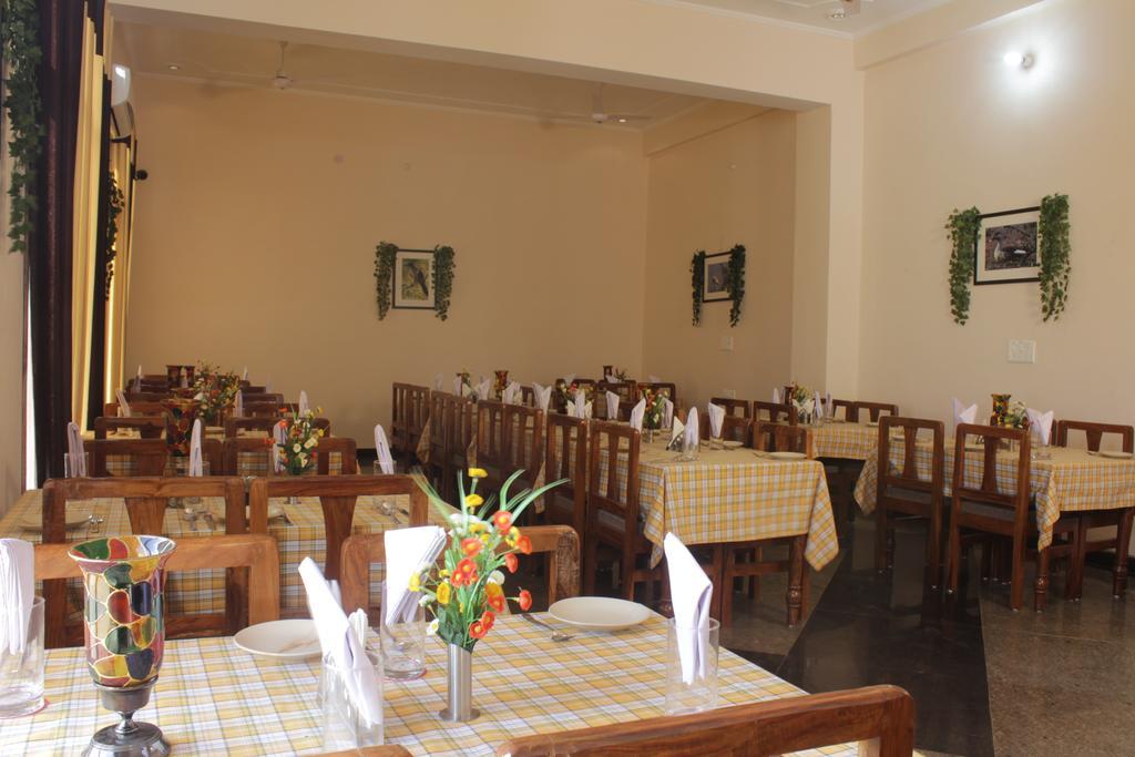 Geetanjali Hotel & Motel 珀勒德布尔 外观 照片