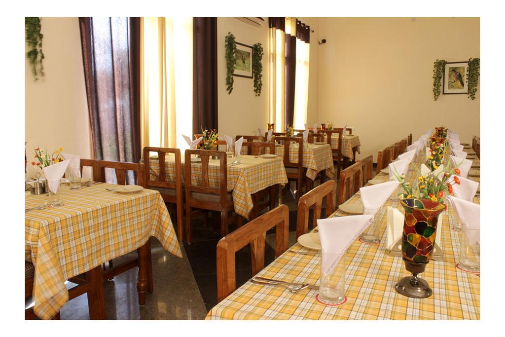 Geetanjali Hotel & Motel 珀勒德布尔 外观 照片