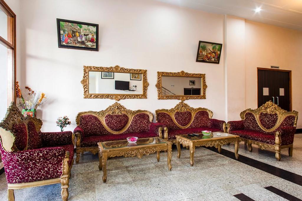 Geetanjali Hotel & Motel 珀勒德布尔 外观 照片