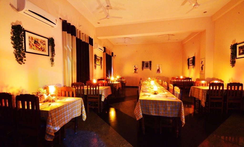 Geetanjali Hotel & Motel 珀勒德布尔 外观 照片