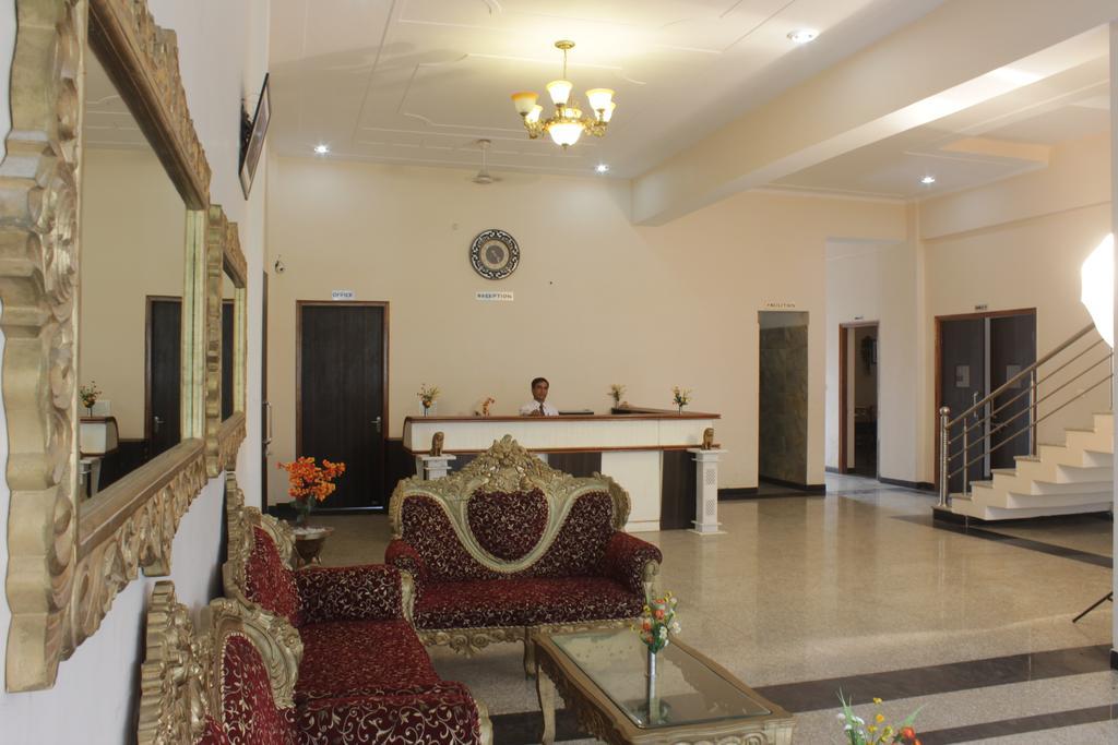 Geetanjali Hotel & Motel 珀勒德布尔 外观 照片