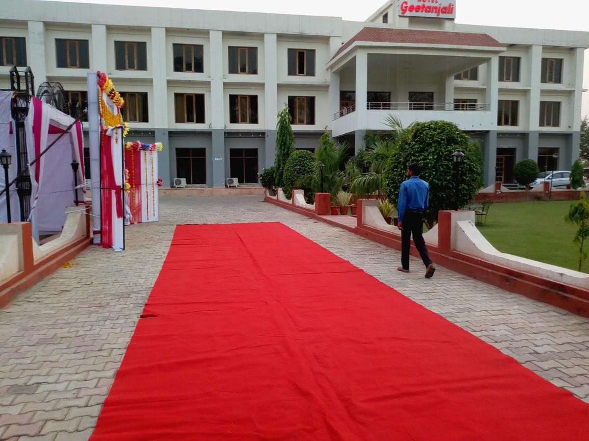 Geetanjali Hotel & Motel 珀勒德布尔 外观 照片